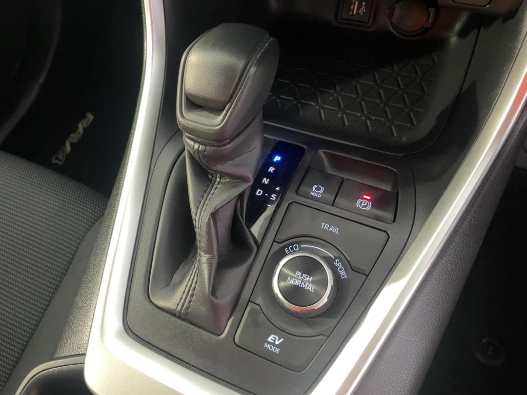 Photo '32' of Toyota Rav4