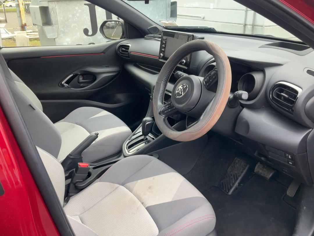 Photo '15' of Toyota Yaris ZR