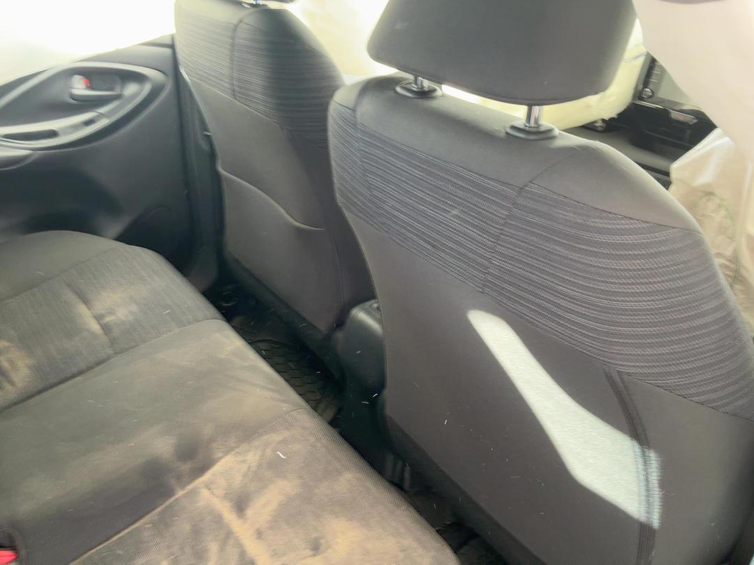 Photo '10' of Toyota Yaris GX