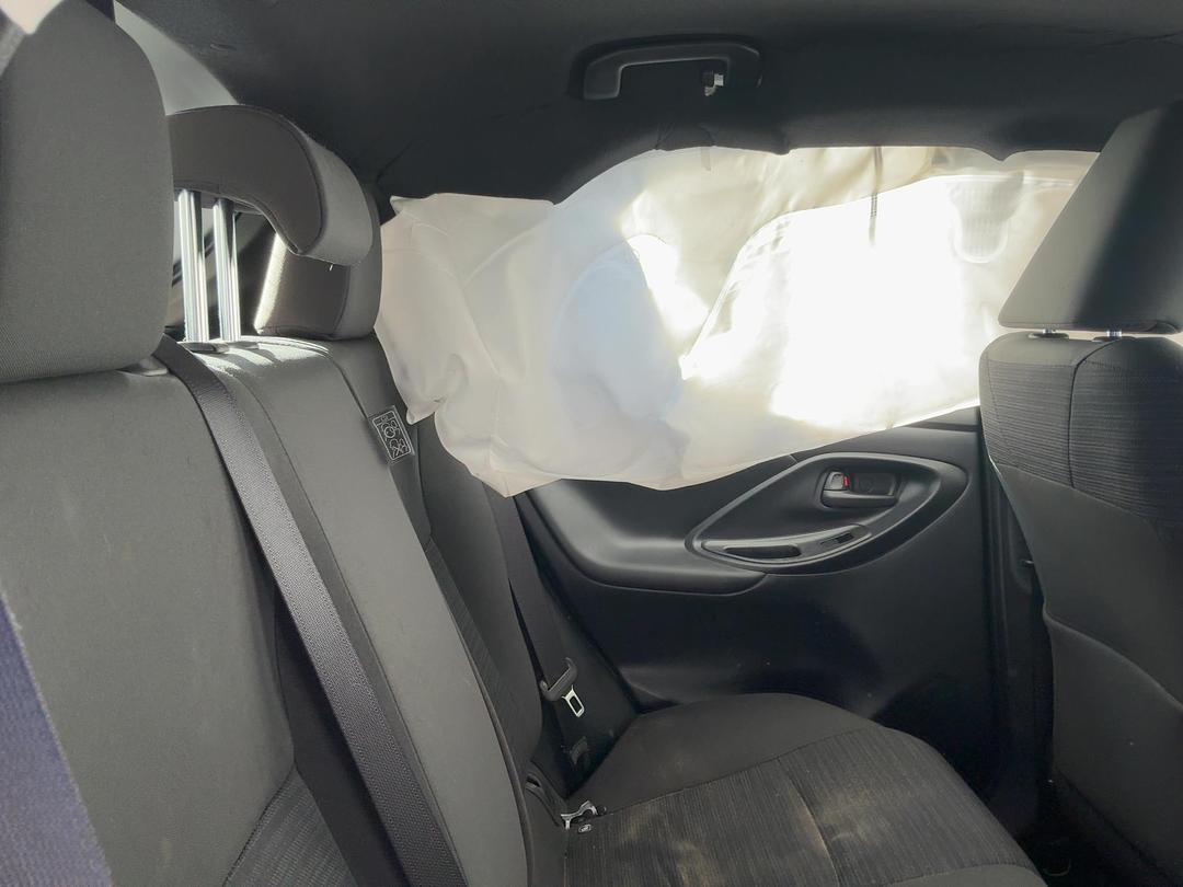 Photo '12' of Toyota Yaris GX