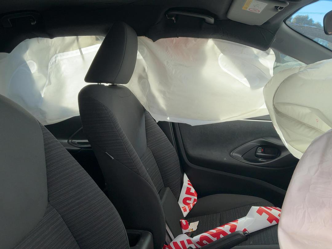 Photo '15' of Toyota Yaris GX