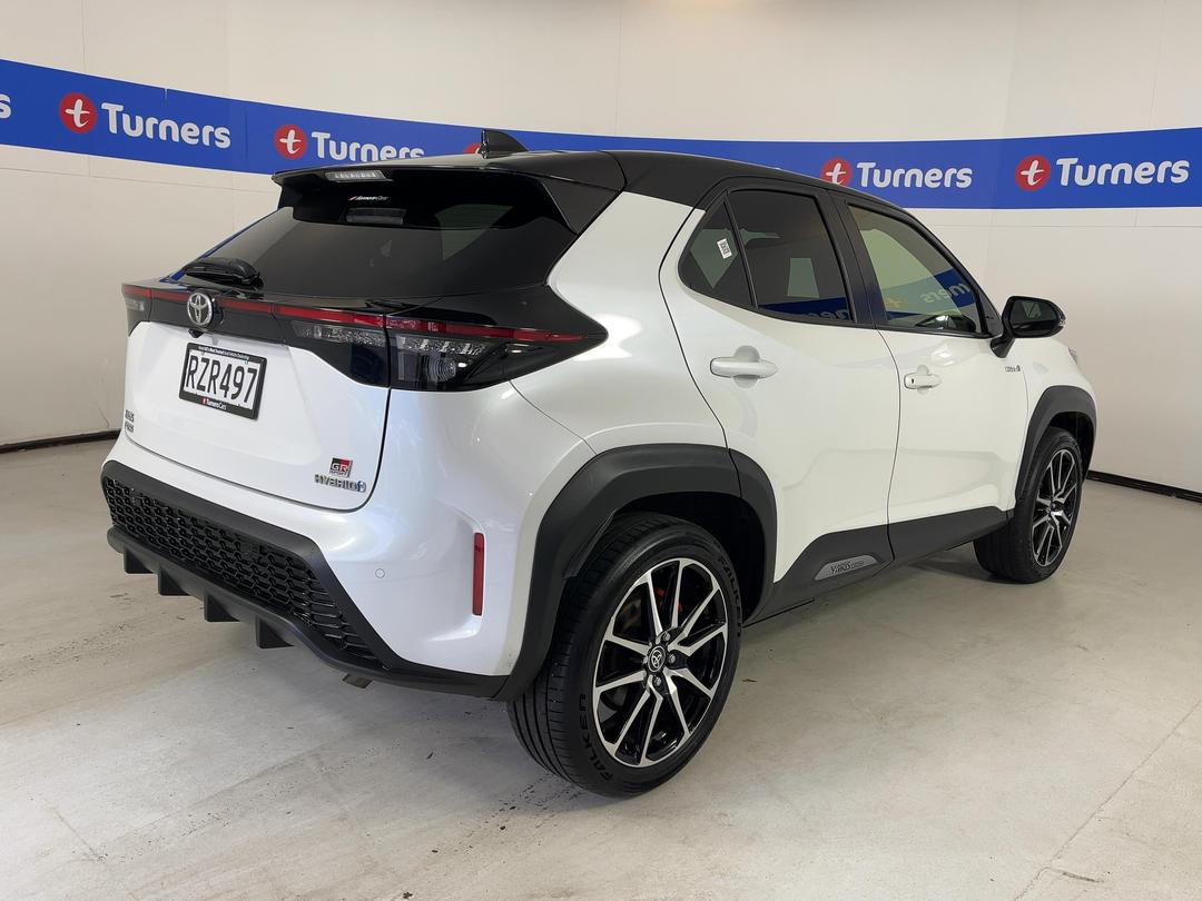 Photo '7' of Toyota Yaris Cross
