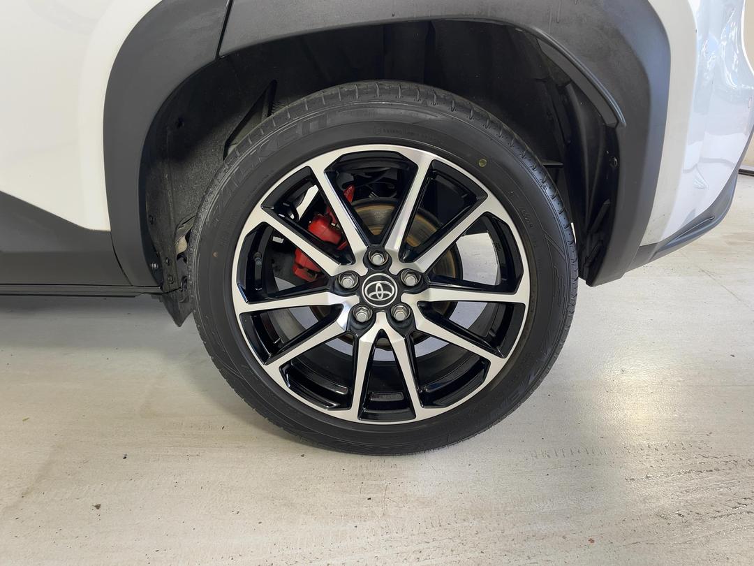 Photo '11' of Toyota Yaris Cross