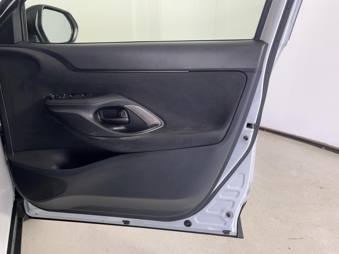 Photo '15' of Toyota Yaris Cross
