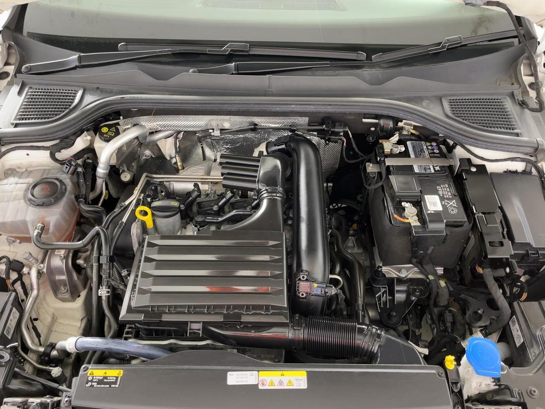 Photo '13' of Volkswagen Golf