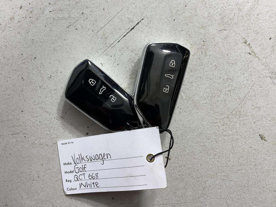 Photo '22' of Volkswagen Golf