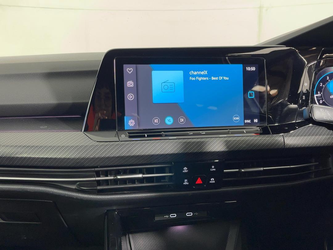 Photo '18' of Volkswagen Golf