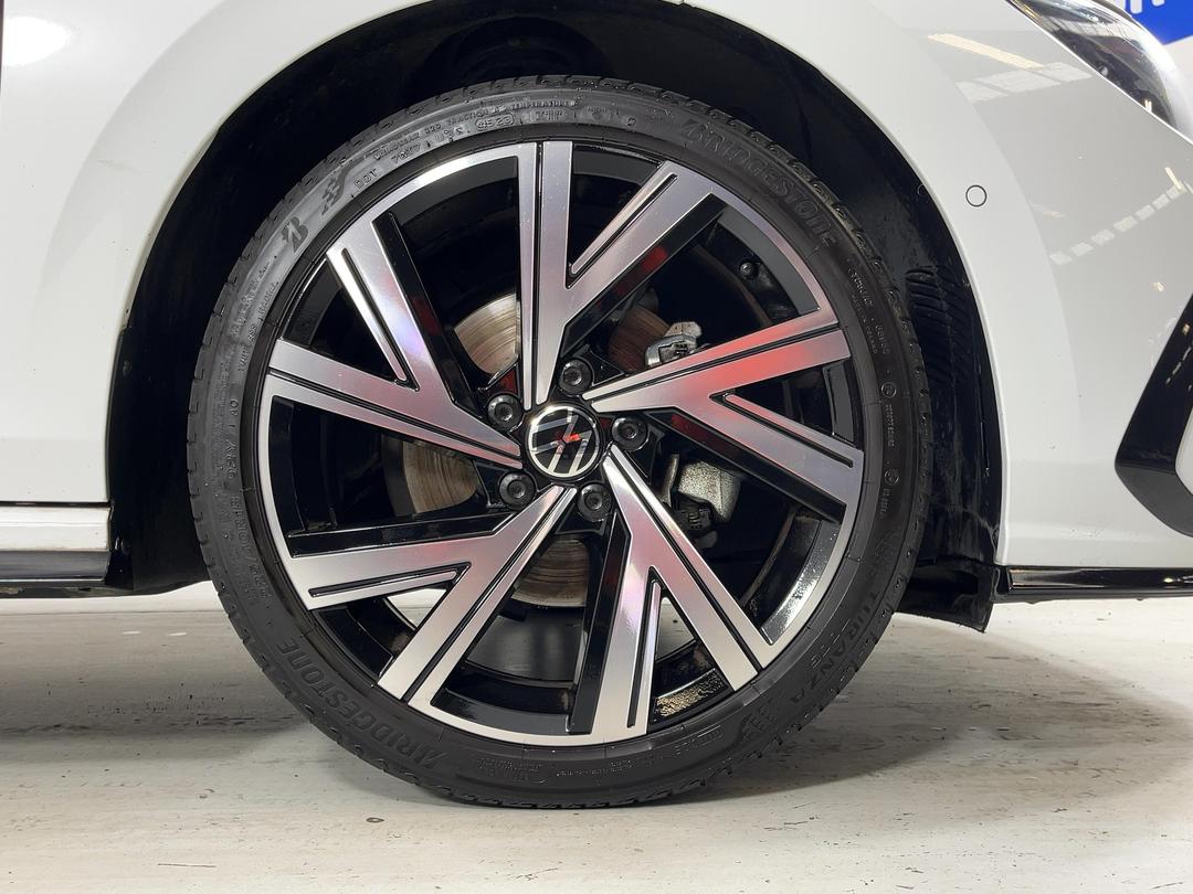 Photo '9' of Volkswagen Golf