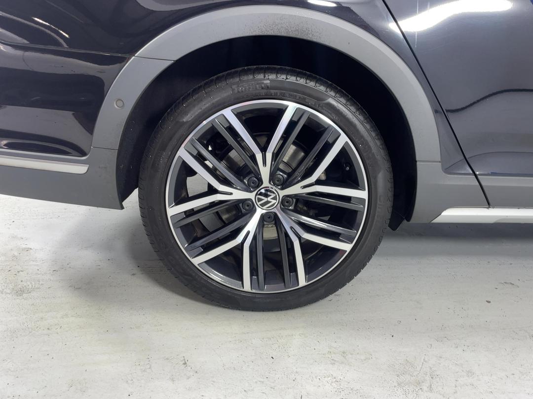 Photo '12' of Volkswagen Passat