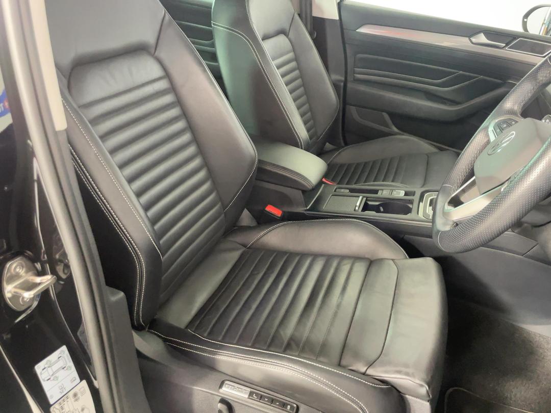 Photo '16' of Volkswagen Passat
