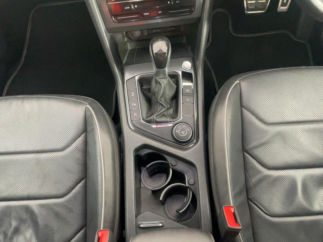 Photo '18' of Volkswagen Tiguan