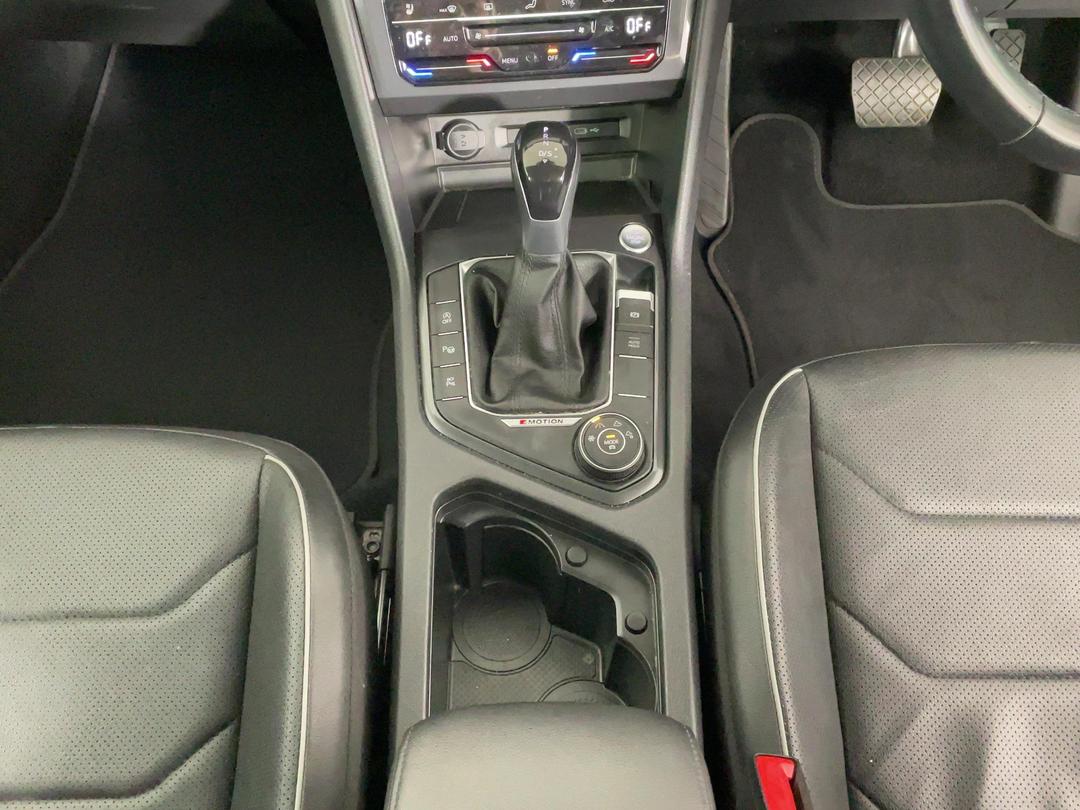 Photo '18' of Volkswagen Tiguan