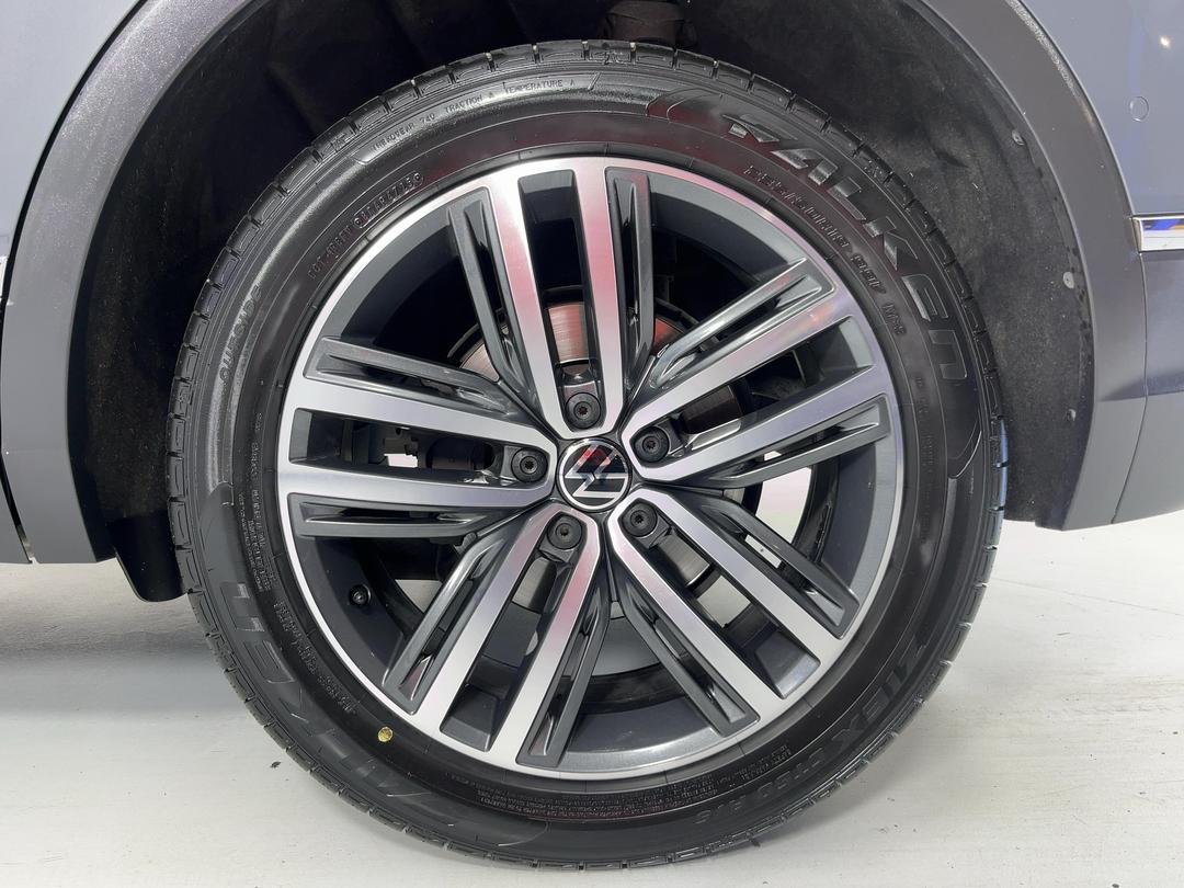 Photo '11' of Volkswagen Tiguan