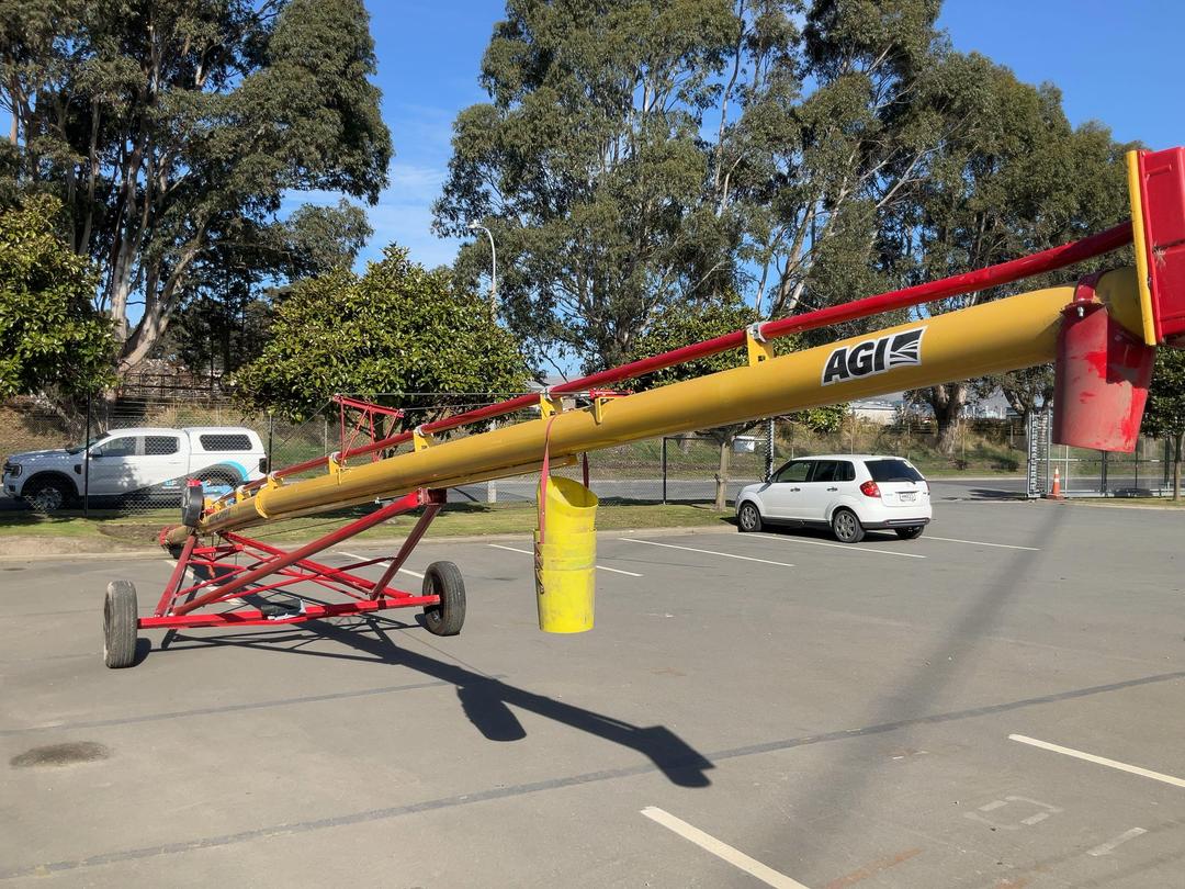 Photo '6' of Westfield WRX 8/51 Mobile Grain Auger Auger Drive
