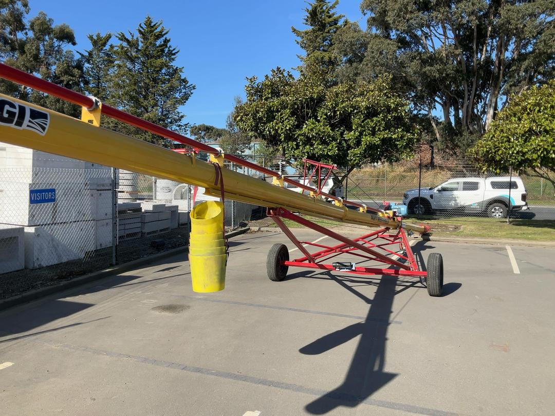 Photo '9' of Westfield WRX 8/51 Mobile Grain Auger Auger Drive