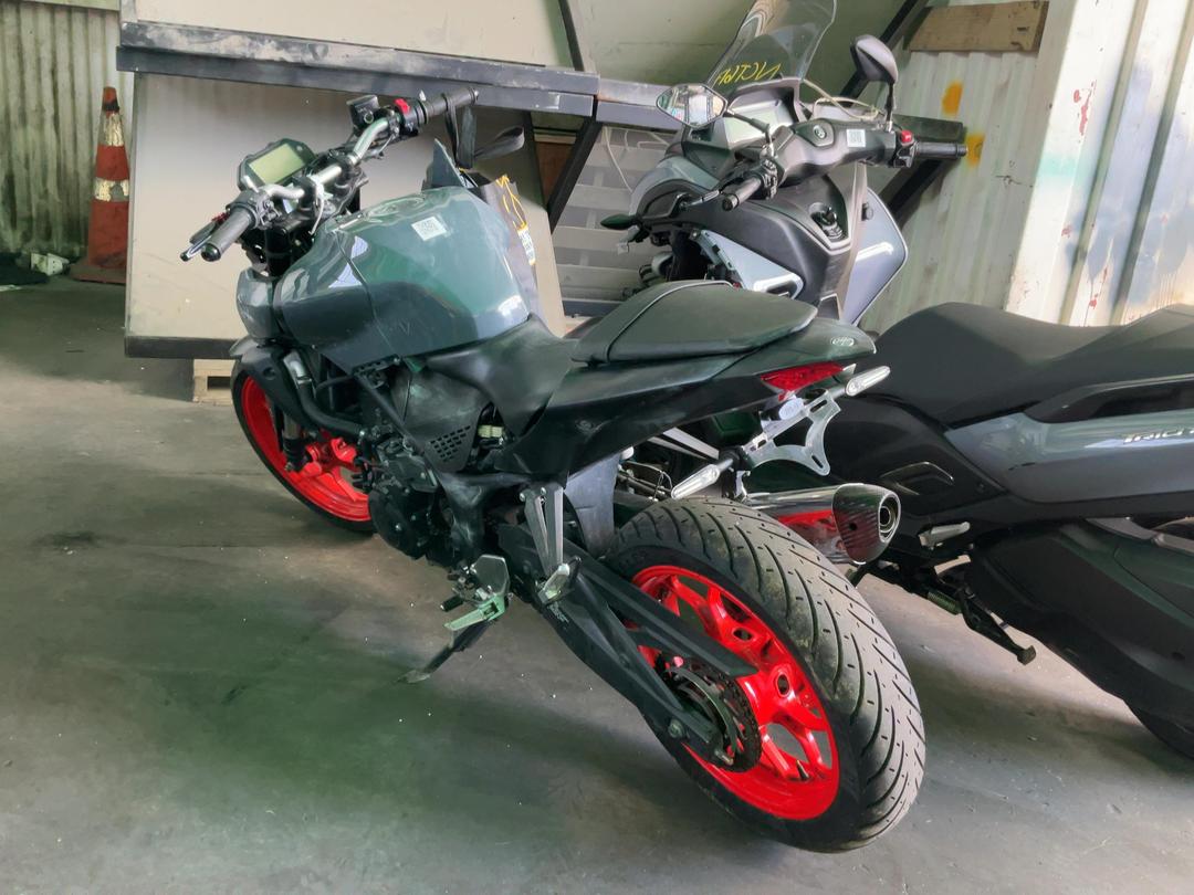 Photo '6' of Yamaha MT03LA M