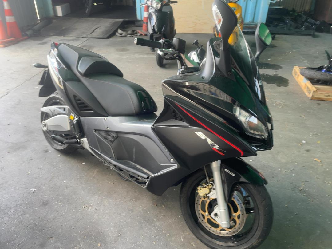 Photo '2' of Aprilia SRV 850 ABS