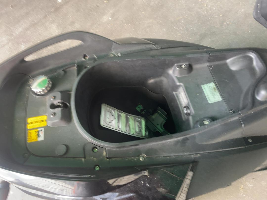 Photo '9' of Aprilia SRV 850 ABS