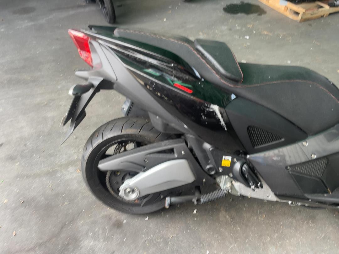 Photo '14' of Aprilia SRV 850 ABS