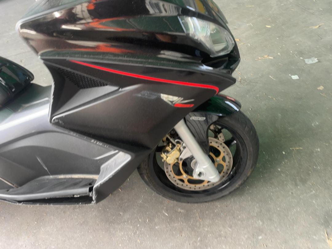 Photo '28' of Aprilia SRV 850 ABS