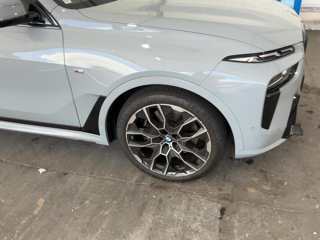 Photo '32' of BMW X7 Xdrive40D