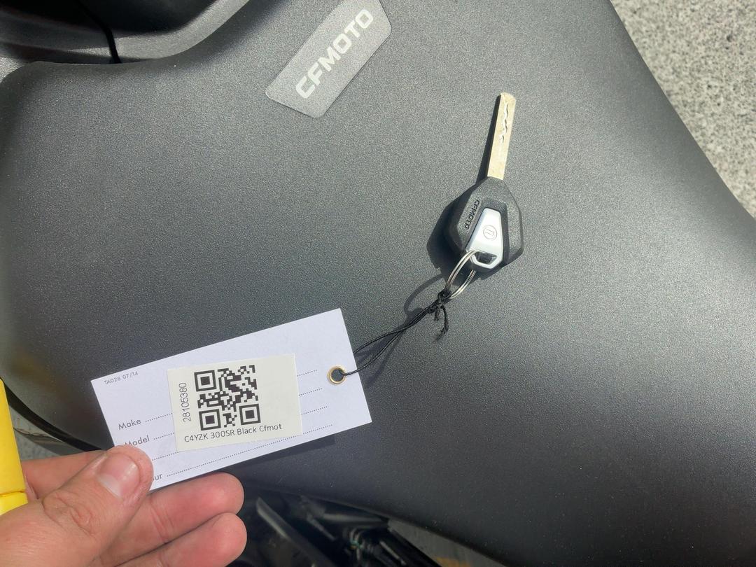 Photo '9' of Cfmoto 300SR no submodel