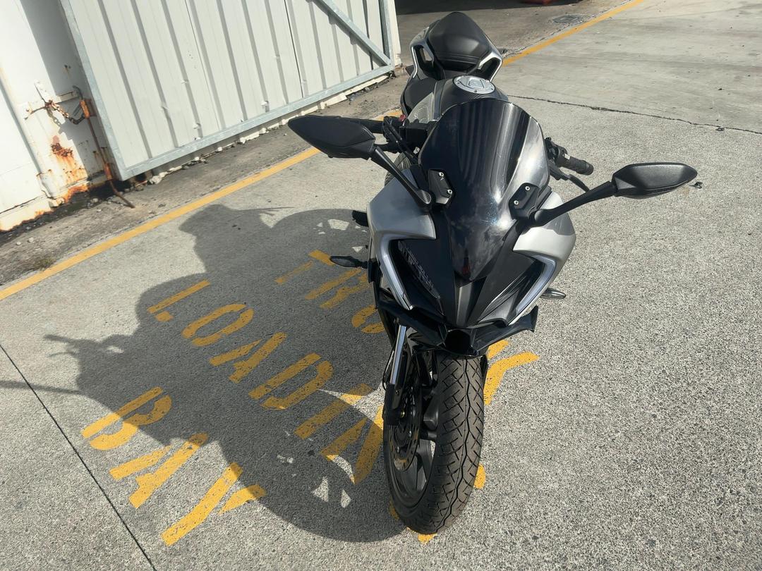 Photo '17' of Cfmoto 300SR no submodel