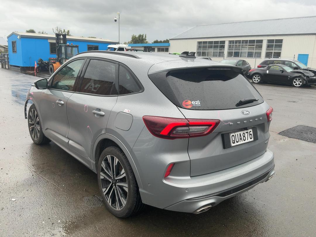 Photo '4' of Ford Escape ST-Line X AWD Fhev