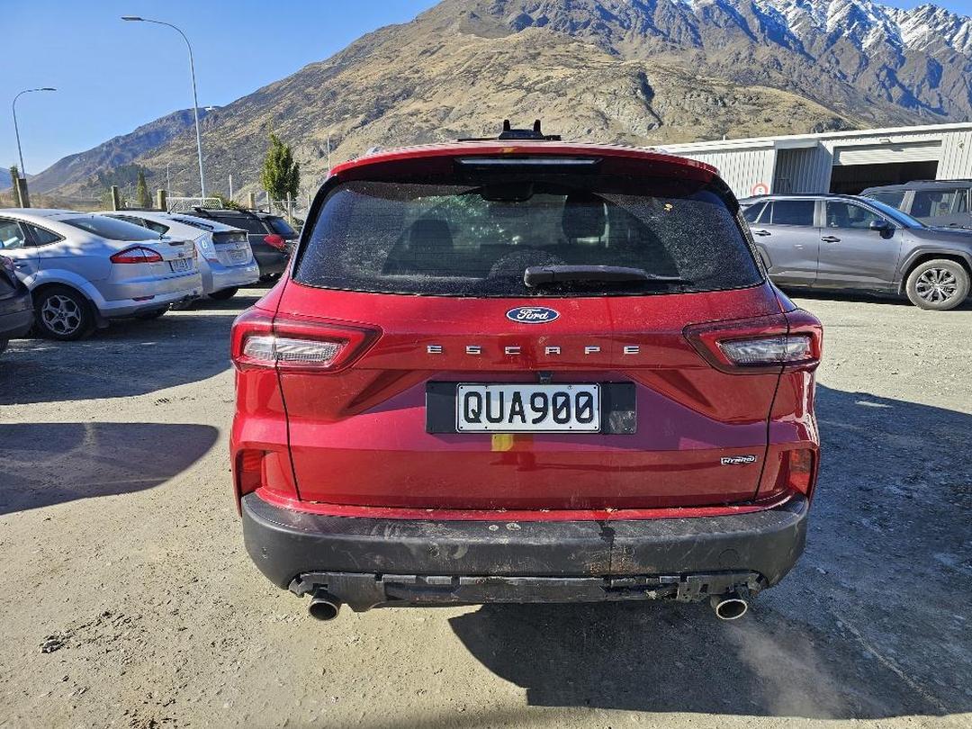 Photo '4' of Ford Escape Titanium