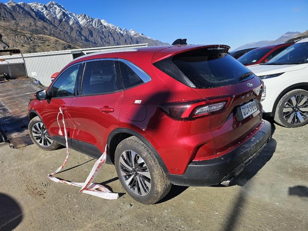 Photo '5' of Ford Escape Titanium