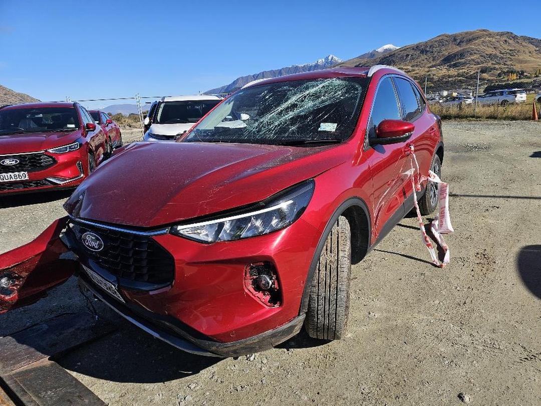 Photo '9' of Ford Escape Titanium