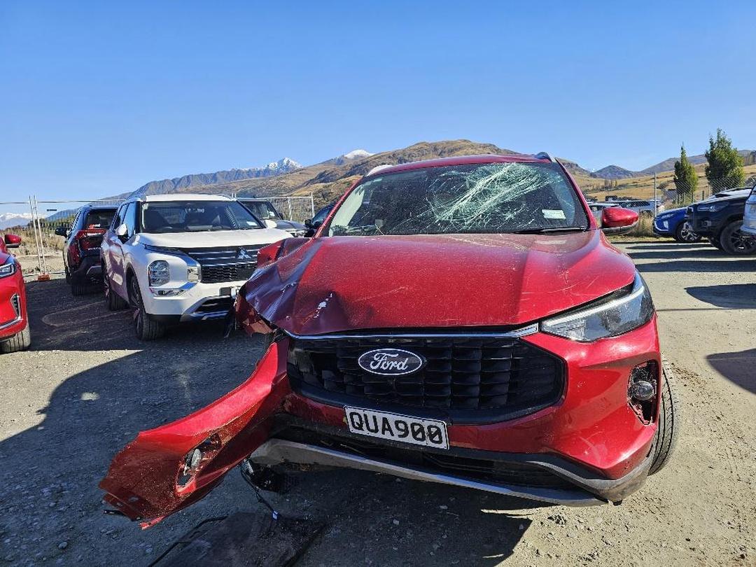 Photo '10' of Ford Escape Titanium