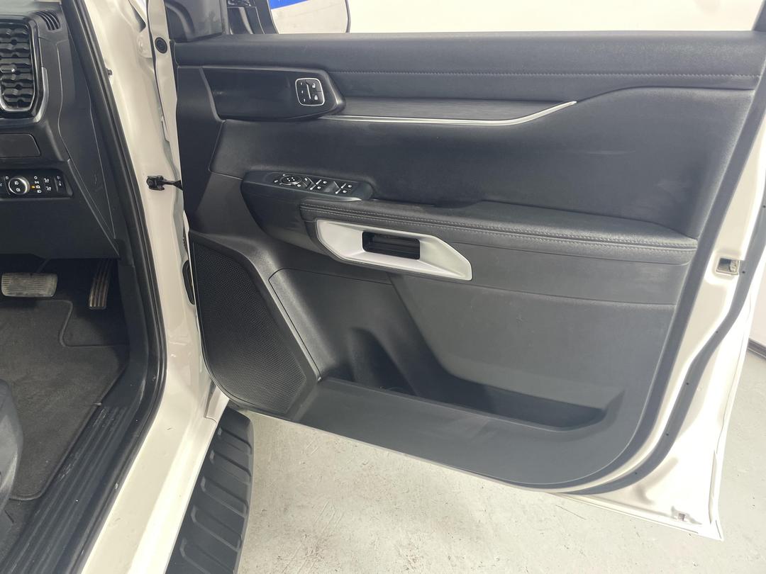 Photo '15' of Ford Everest