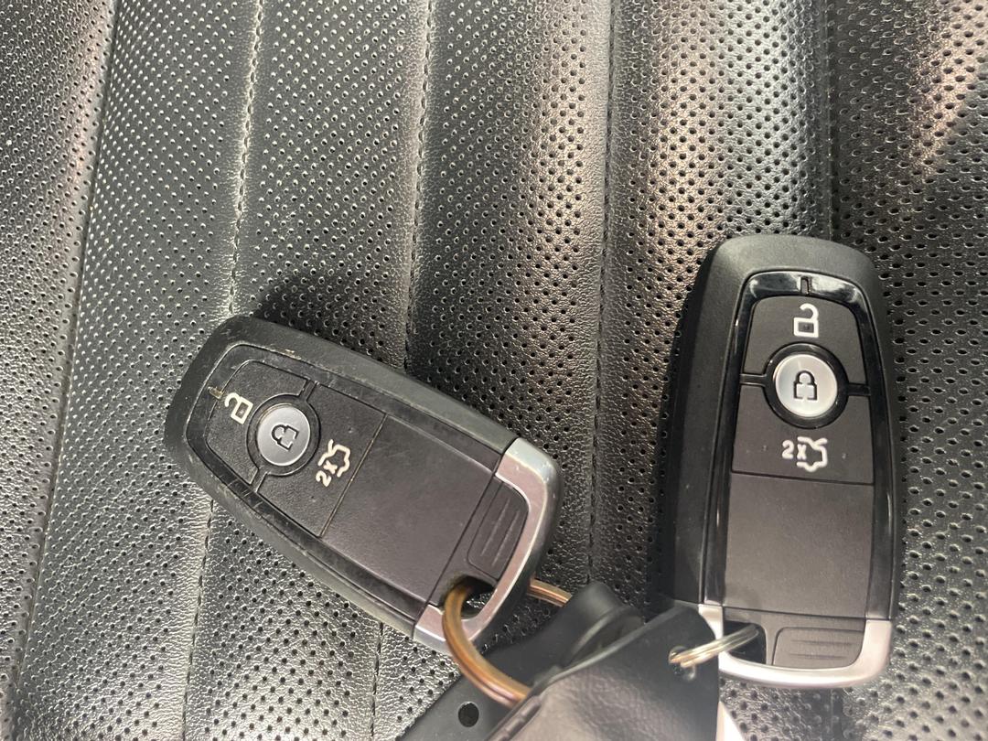 Photo '22' of Ford Everest