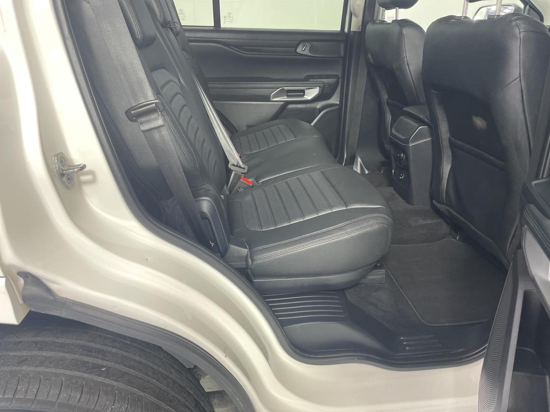 Photo '20' of Ford Everest