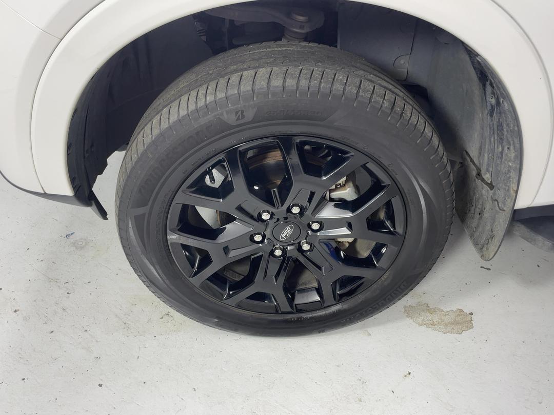 Photo '10' of Ford Everest