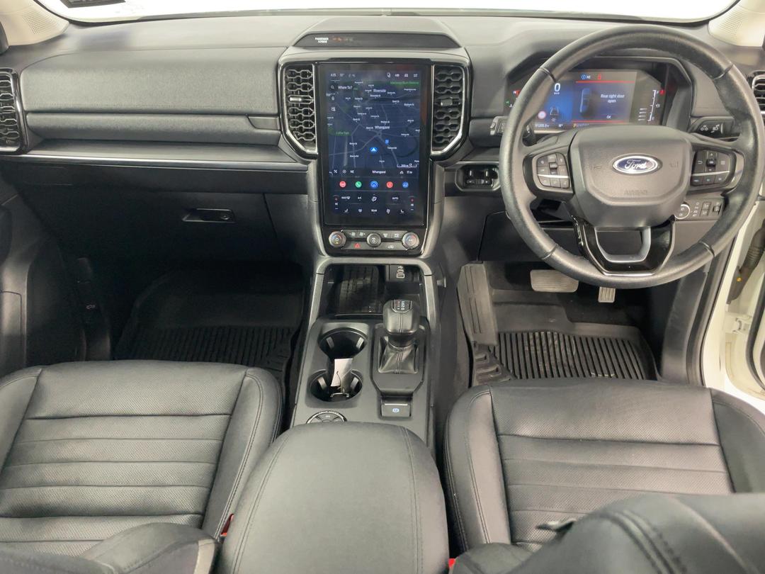 Photo '17' of Ford Everest