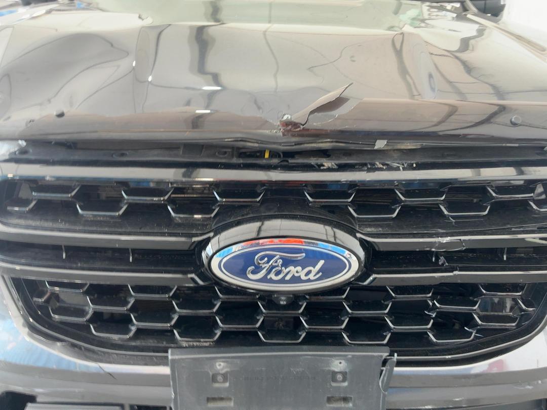 Photo '13' of Ford Everest Sport Photo '13' of Ford Everest Sport