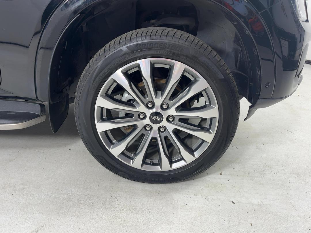 Photo '9' of Ford Everest