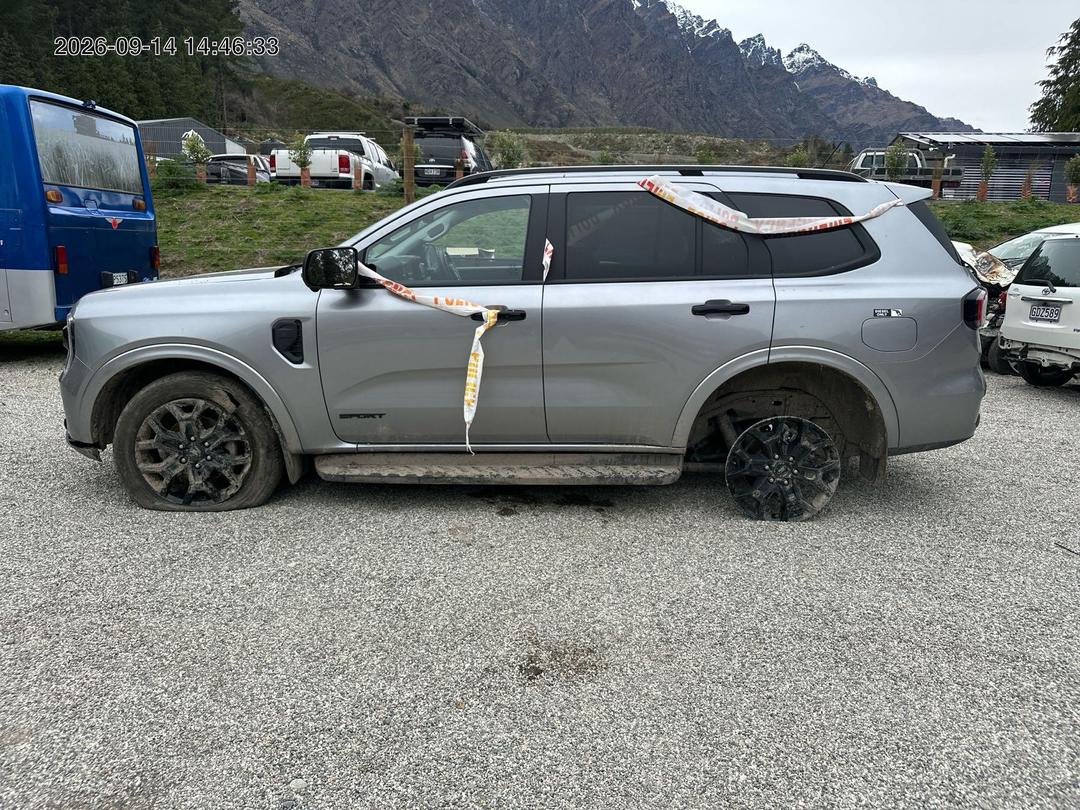 Photo '3' of Ford Everest Sport Photo '3' of Ford Everest Sport
