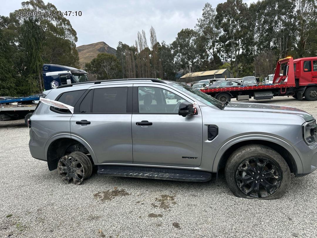 Photo '7' of Ford Everest Sport Photo '7' of Ford Everest Sport