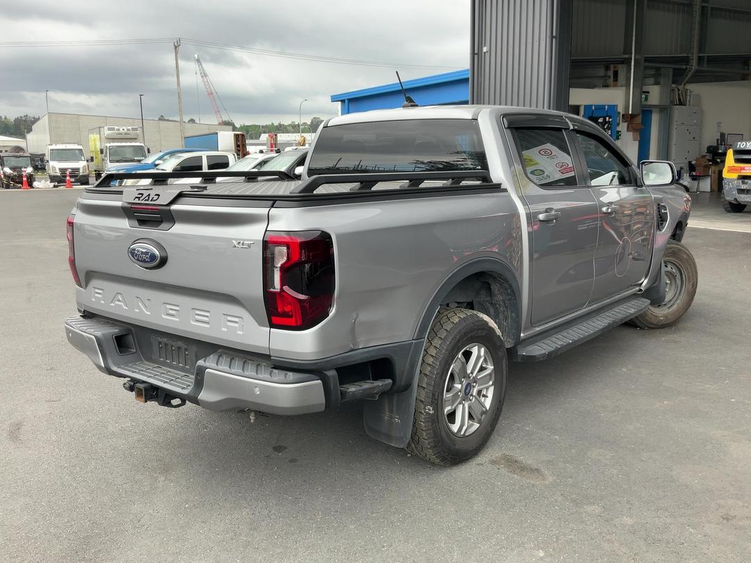 Photo '7' of Ford Ranger XLT Double CAB W/SA Photo '7' of Ford Ranger XLT Double CAB W/SA