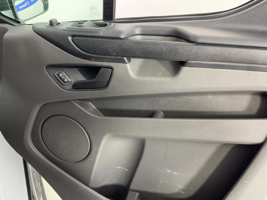 Photo '15' of Ford Transit