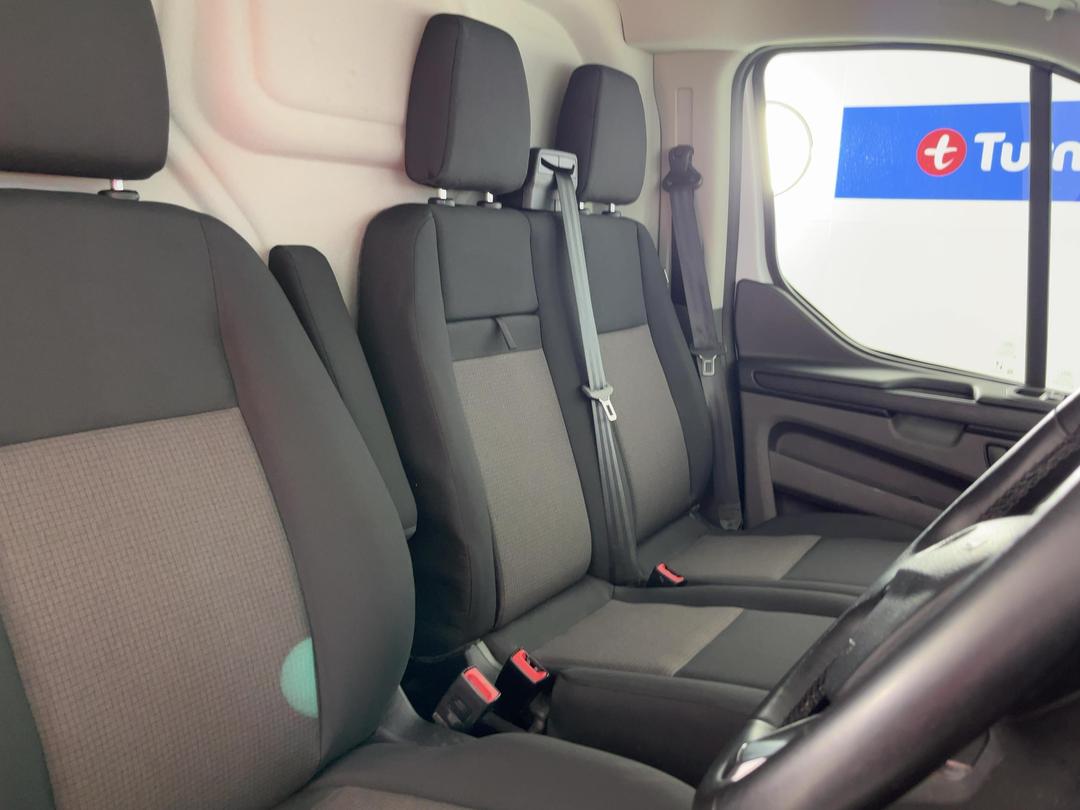 Photo '16' of Ford Transit