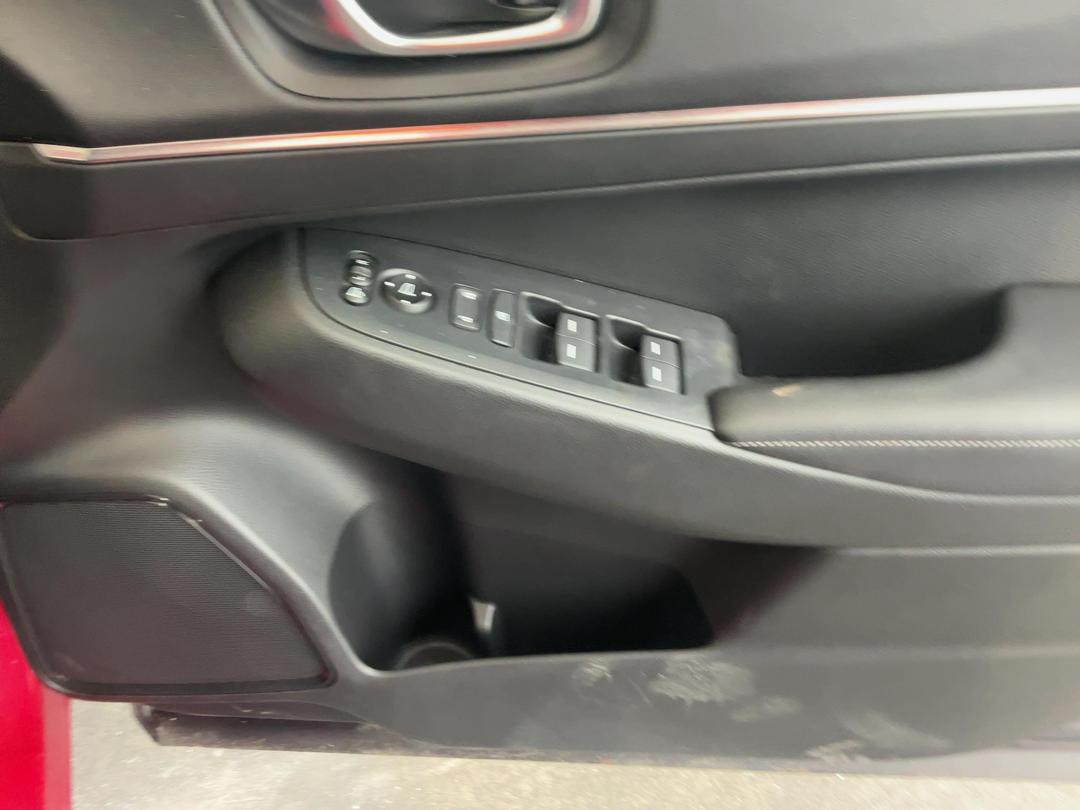 Photo '8' of Honda HR-V HR-V Sport Photo '8' of Honda HR-V HR-V Sport