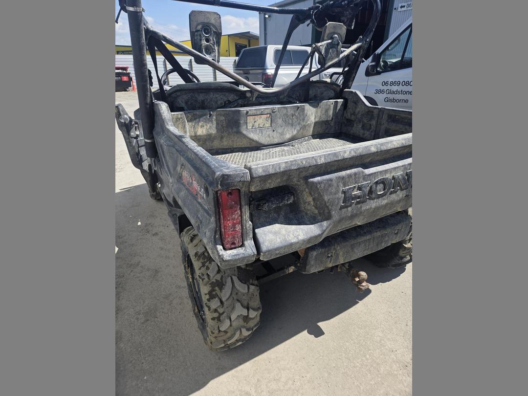 Photo '4' of Honda Pioneer 1000 Photo '4' of Honda Pioneer 1000