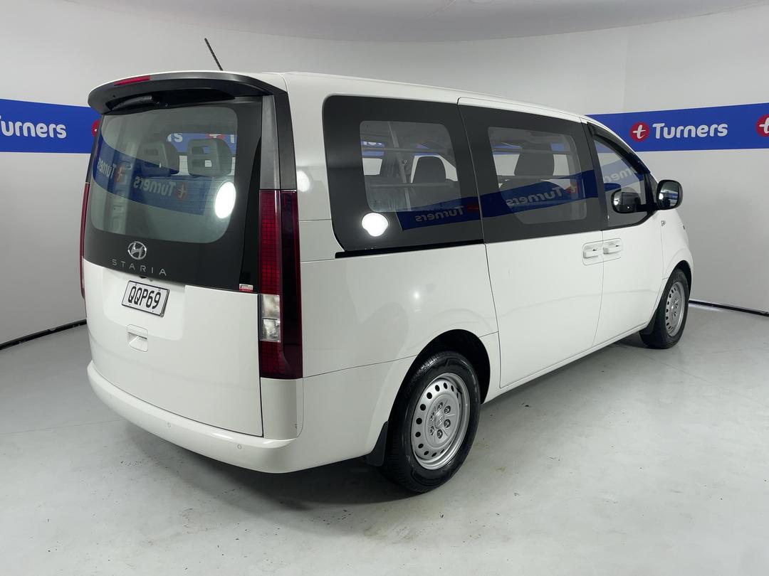 Photo '7' of Hyundai Staria Load