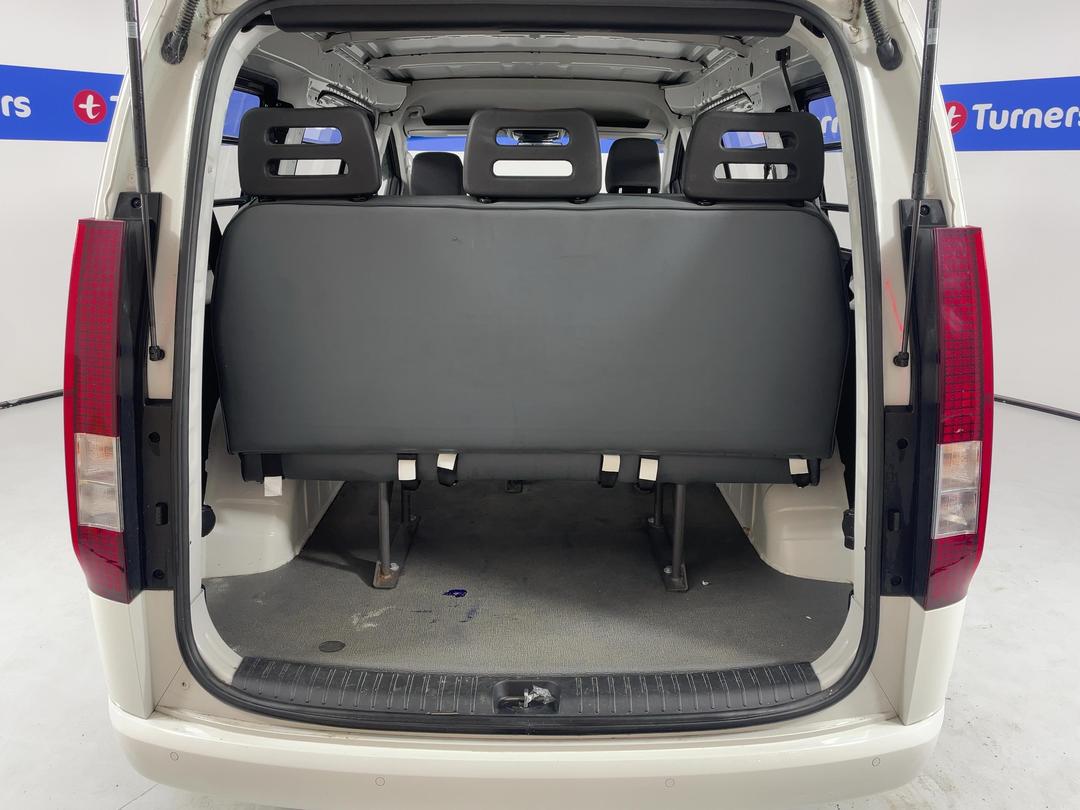 Photo '14' of Hyundai Staria Load