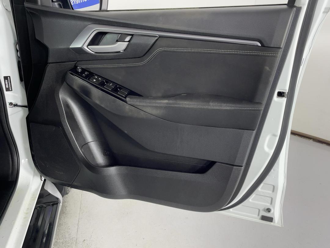 Photo '15' of Isuzu D-MAX