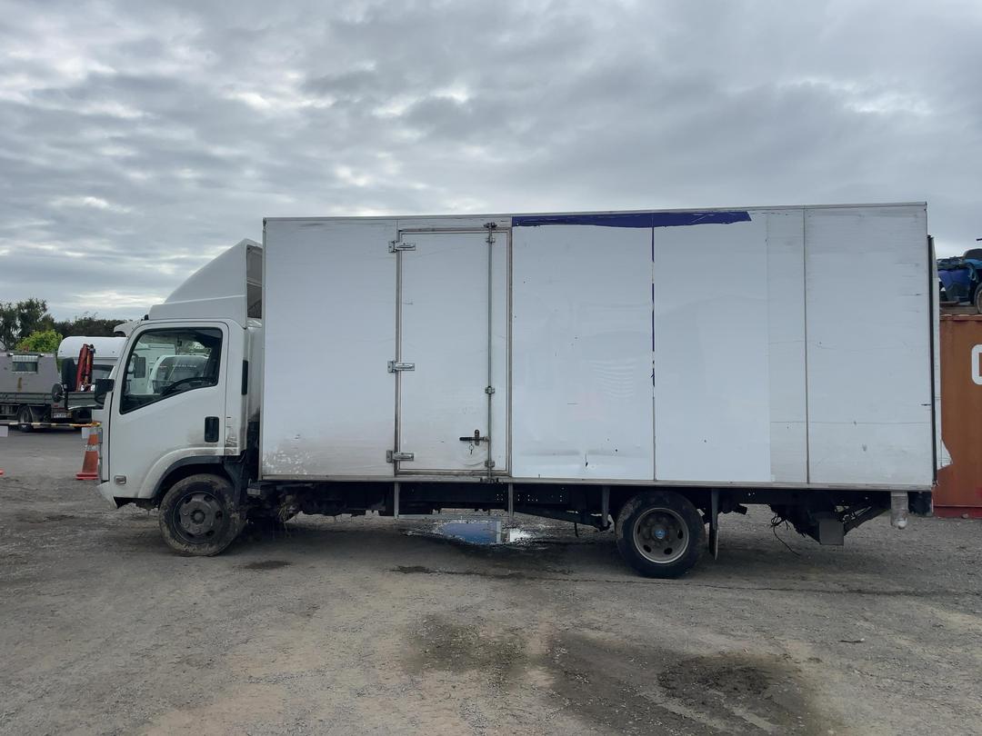 Photo '8' of Isuzu N Series NPR425 Box Body